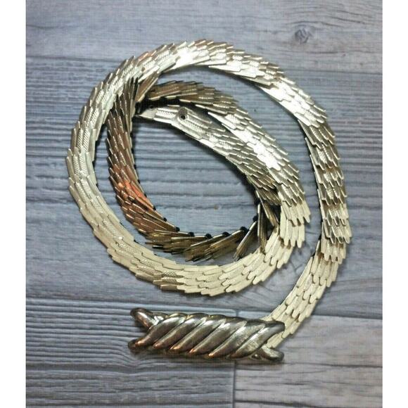 Other - Vintage Gold Tone Scaled Stretch Womens Belt 80s 90s